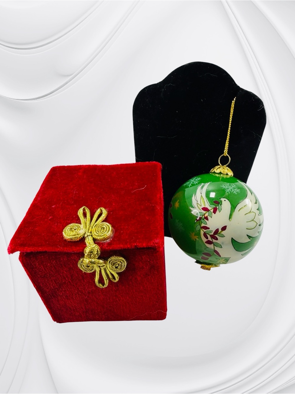 Pier 1 Imports Li Bien Christmas Green Ornament 2013 White Dove Bird Holly Box